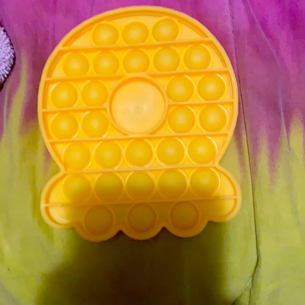 Pop it yellow color great quality